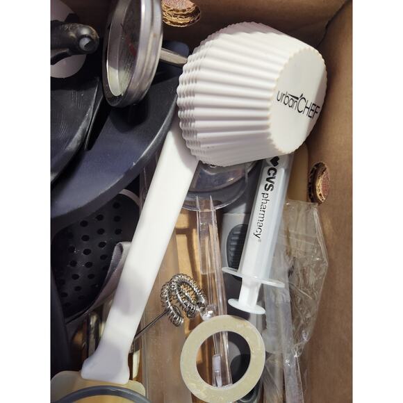 Kitchen utensils - Picture 2 of 5